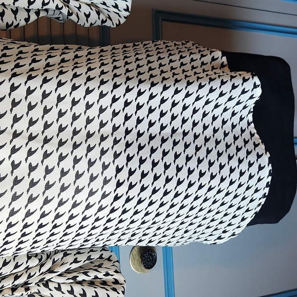 Collective Concepts Bird Print Blouse - Picture 4 of 14